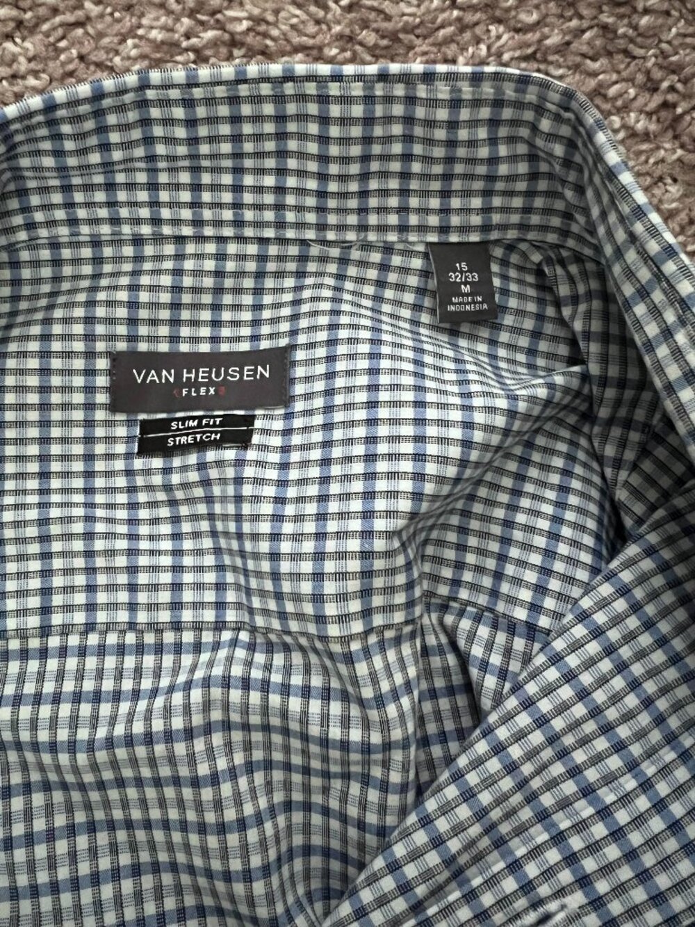 Men's Van Heusen Medium Button Up Shirt